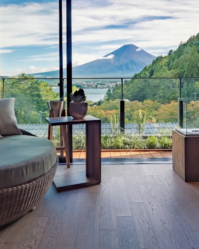 SMALL LUXURY RESORT — ふふ 河口湖